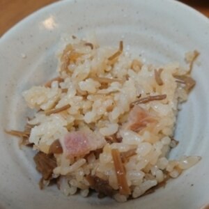 なめ茸とベーコンの炊き込みご飯